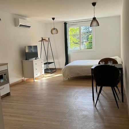 Comme A La Maison Крест Екстериор снимка